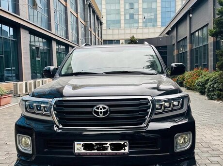 Toyota Land Cruiser 2010