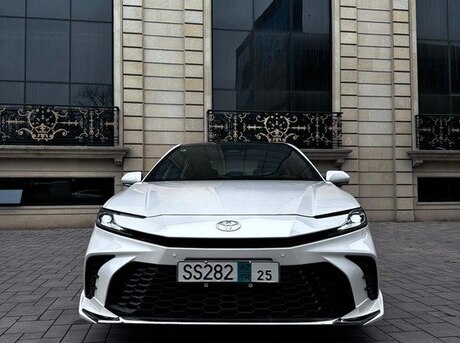 Toyota Camry 2025