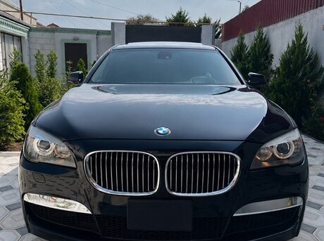 BMW 750 2009