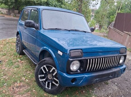LADA (VAZ) Niva 2015