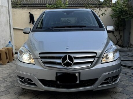 Mercedes B 180 2010