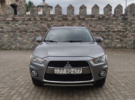 Mitsubishi Outlander 2012