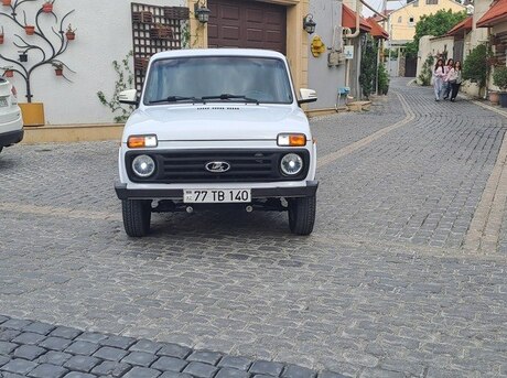 LADA (VAZ) Niva 2015