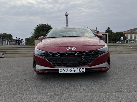 Hyundai Elantra 2021