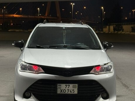 Toyota Corolla Fielder 2016