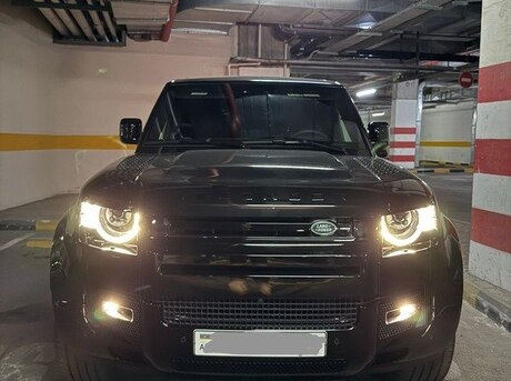 Land Rover Defender 2024