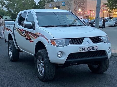 Mitsubishi L200 2010