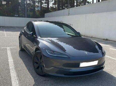 Tesla Model 3 2024