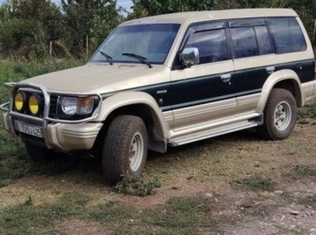 Mitsubishi Pajero 1993
