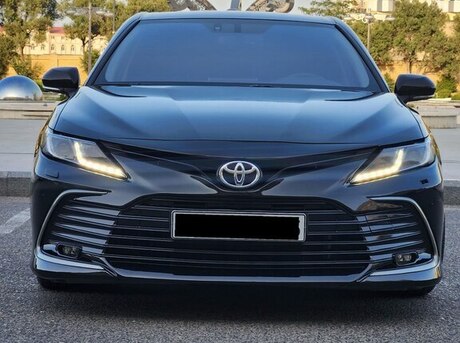 Toyota Camry 2021