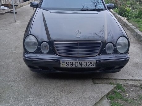 Mercedes E 240 2001