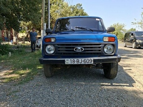 LADA (VAZ) Niva 1985