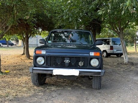 LADA (VAZ) Niva 2012