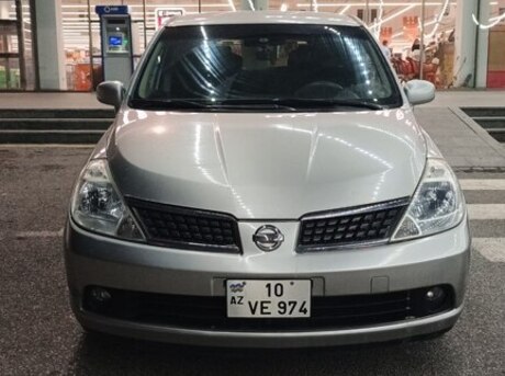 Nissan Tiida 2007