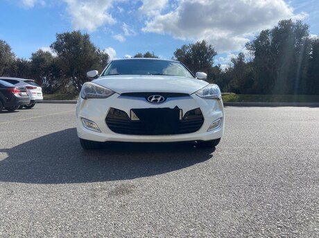 Hyundai Veloster 2012