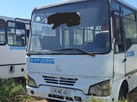 Isuzu NP 37 2008
