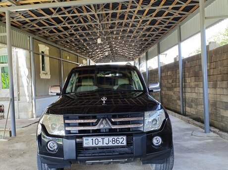 Mitsubishi Pajero 2008