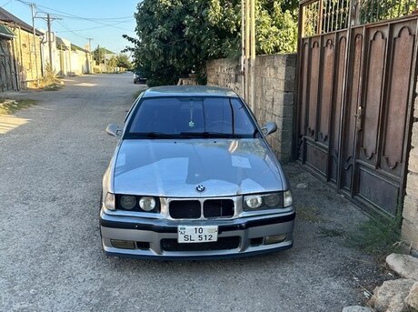 BMW 320 1992