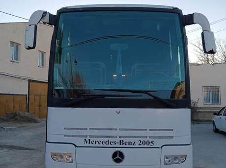 Mercedes  2005