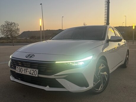 Hyundai Elantra 2024