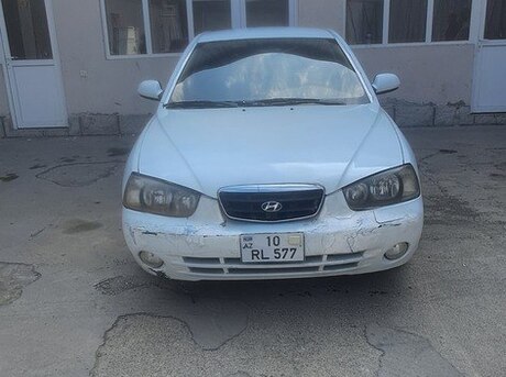 Hyundai Elantra 2001