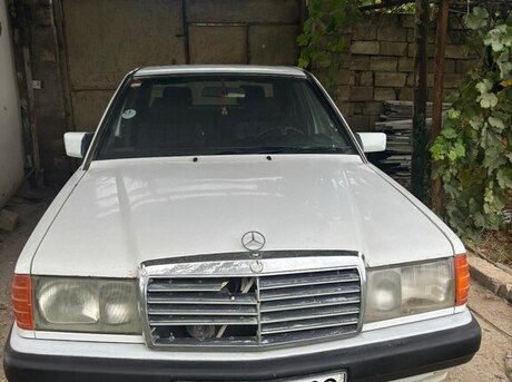 Mercedes 190 1990