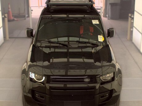 Land Rover Defender 2023
