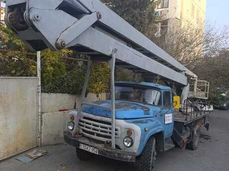 ZIL 130 1990