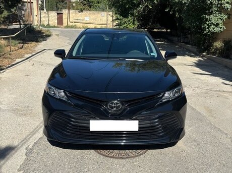 Toyota Camry 2019