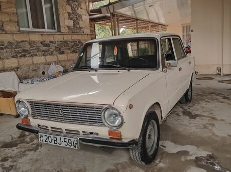 LADA (VAZ) 21013 1987