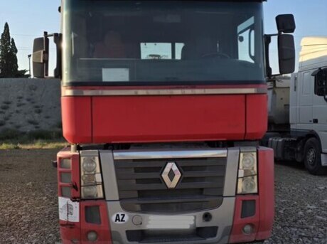 Renault Magnum 2011