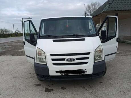 Ford Transit 2011