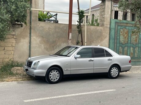 Mercedes E 230 1996