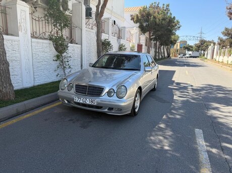 Mercedes E 240 2000