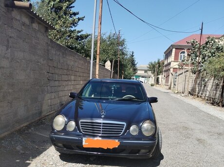 Mercedes E 240 2000