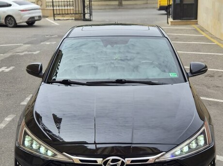 Hyundai Elantra 2020