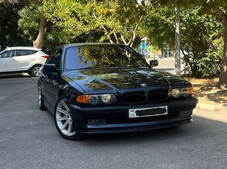 BMW 728 1999