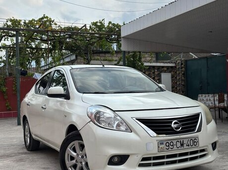 Nissan Sunny 2012
