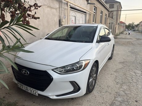 Hyundai Elantra 2016