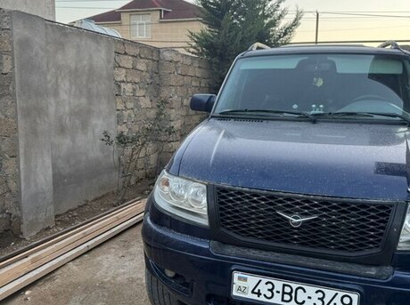 UAZ Patriot 2011