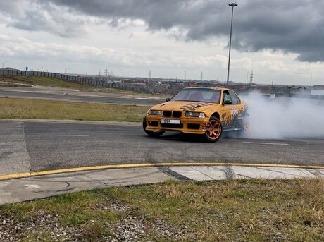 BMW 328 1995