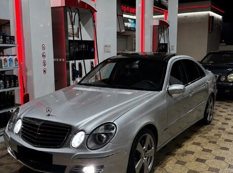 Mercedes E 240 2003