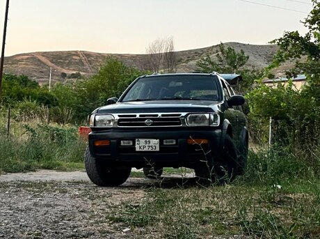 Nissan Pathfinder 1999