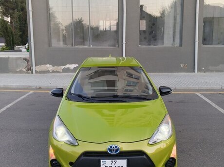 Toyota Prius C 2015