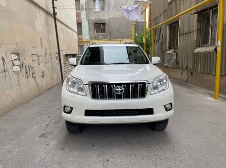Toyota Land Cruiser Prado 2011