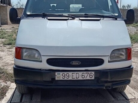 Ford Transit 2000