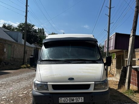 Ford Transit 2000