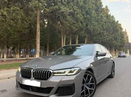 BMW 530e 2021
