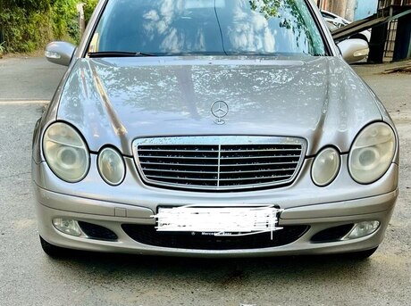 Mercedes E 220 2003