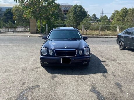 Mercedes E 240 1999